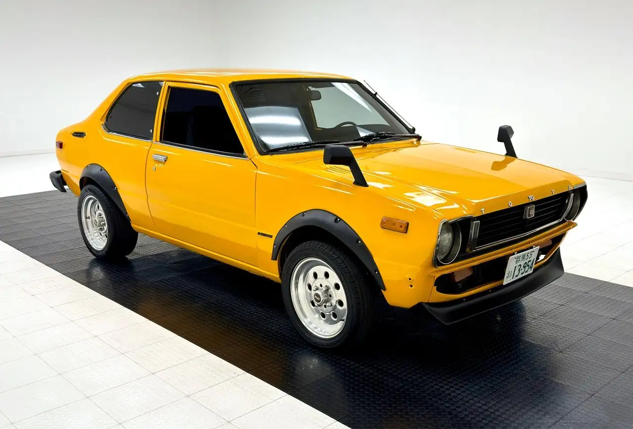 Toyota Corolla Sedan, foto 7