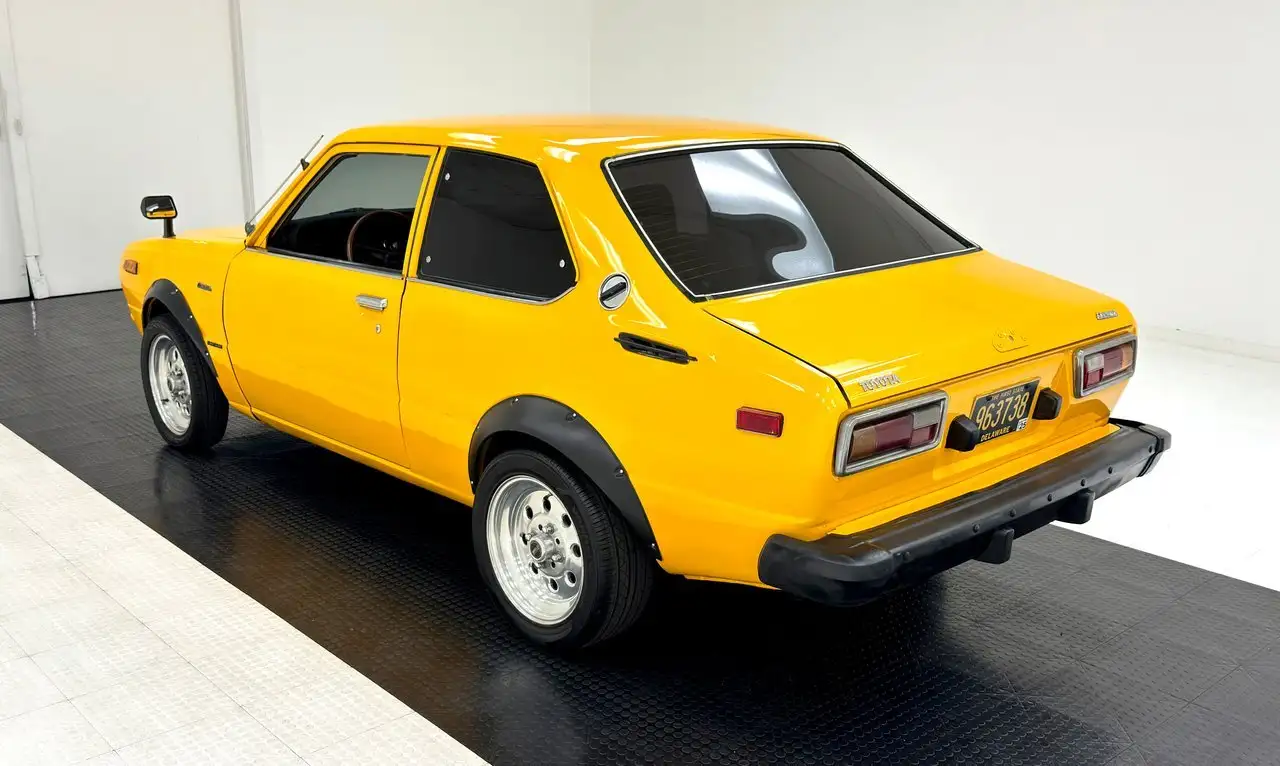 Toyota Corolla Sedan, foto 3