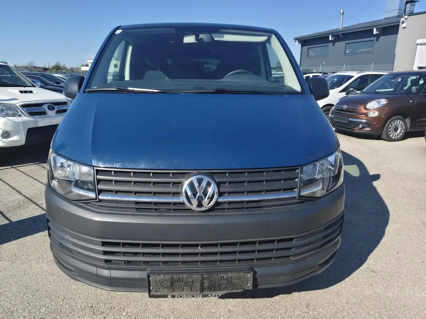 Volkswagen T6 California FWD Beach Grau - 2