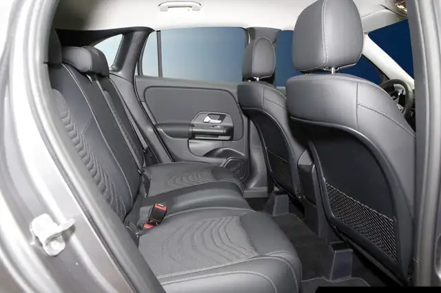 Mercedes-Benz Gla view 9