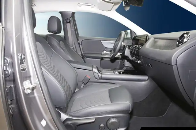 Mercedes-Benz Gla view 6