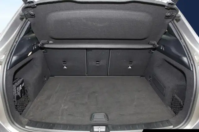 Mercedes-Benz Gla view 15