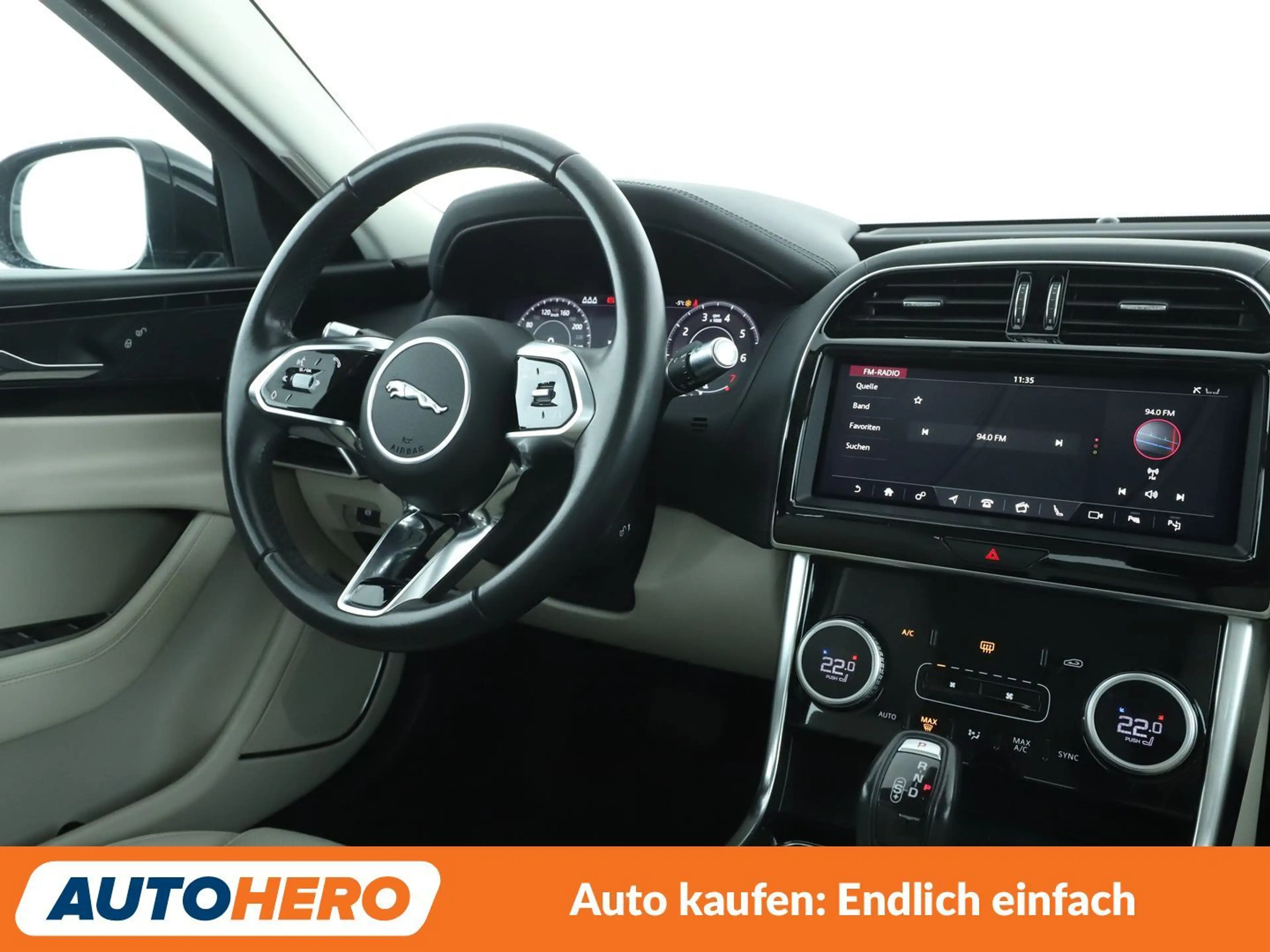Jaguar XE 25t SE Aut.*NAVI*TEMPO*CAM*PDC*SHZ*KLIMA* — photo 13