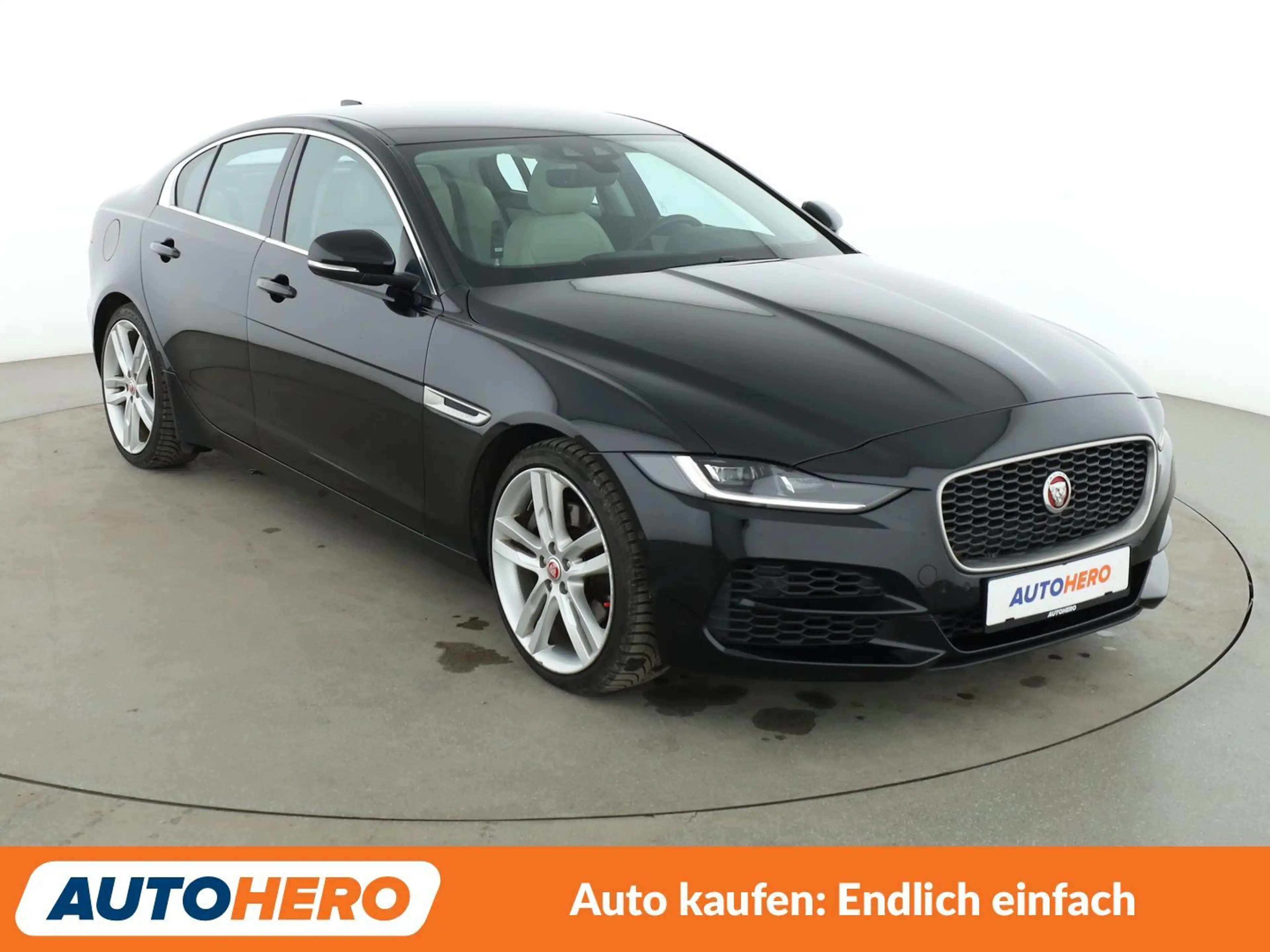 Jaguar XE 25t SE Aut.*NAVI*TEMPO*CAM*PDC*SHZ*KLIMA* — photo 8