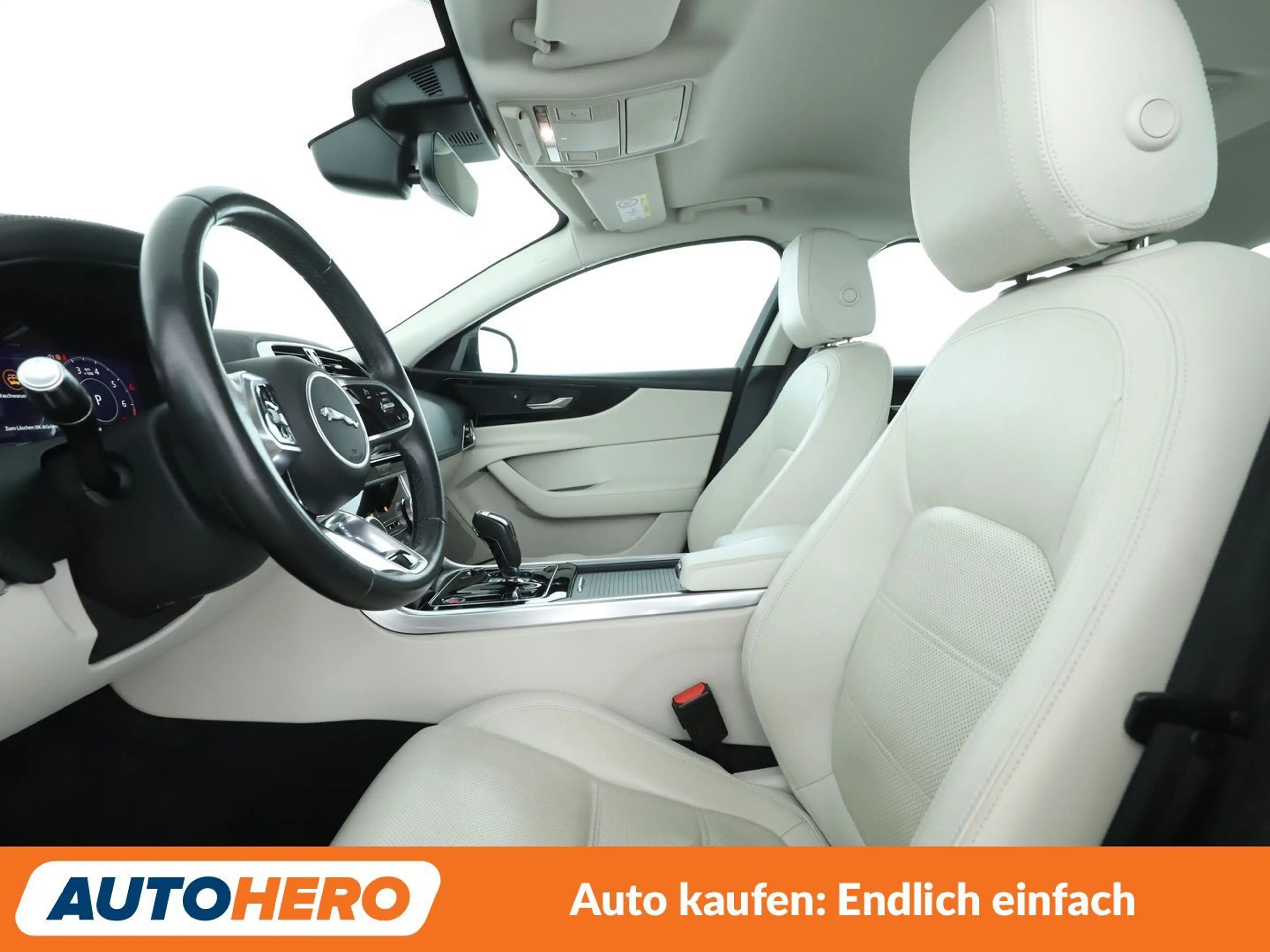 Jaguar XE 25t SE Aut.*NAVI*TEMPO*CAM*PDC*SHZ*KLIMA* — photo 10