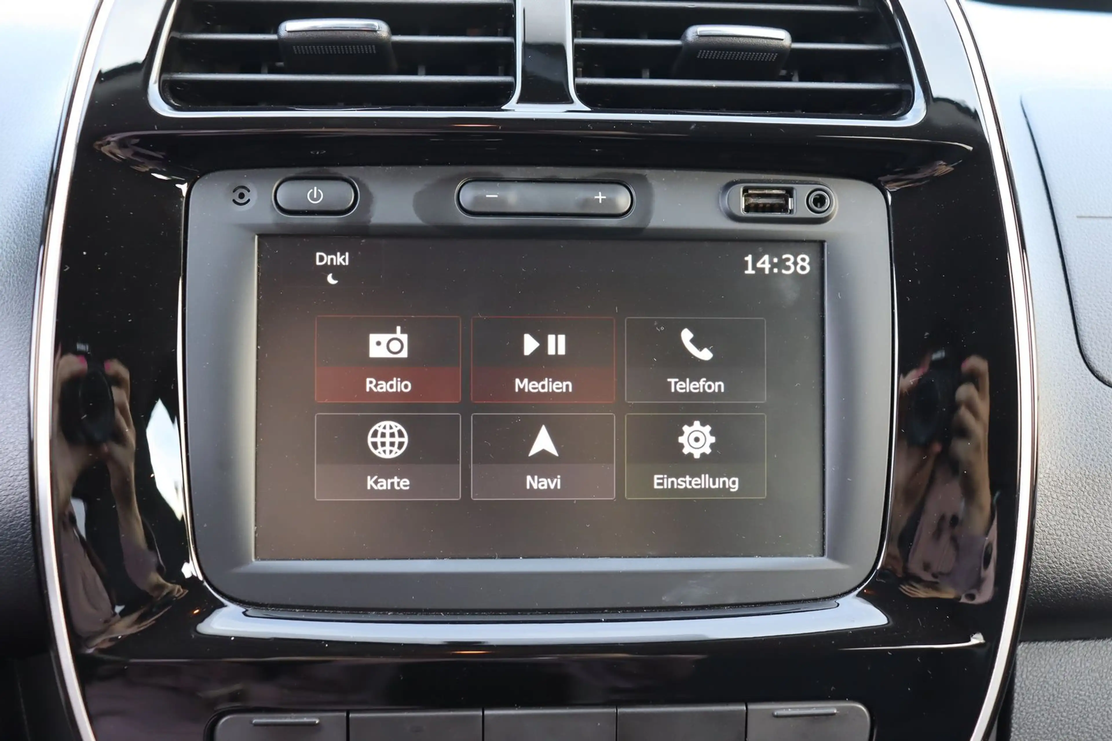 Dacia Spring Electric Comfort Plus — photo 11