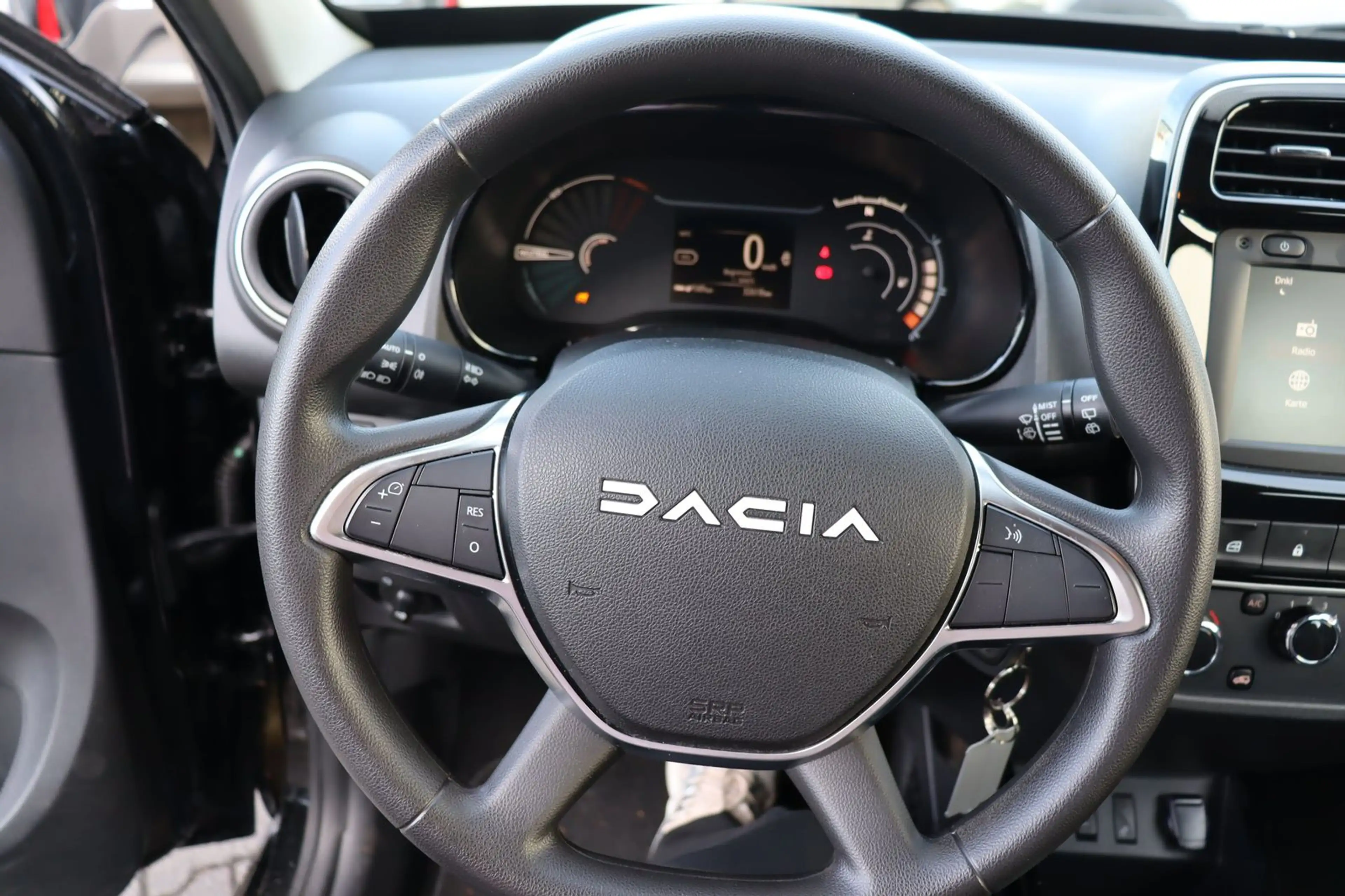 Dacia Spring Electric Comfort Plus — photo 12