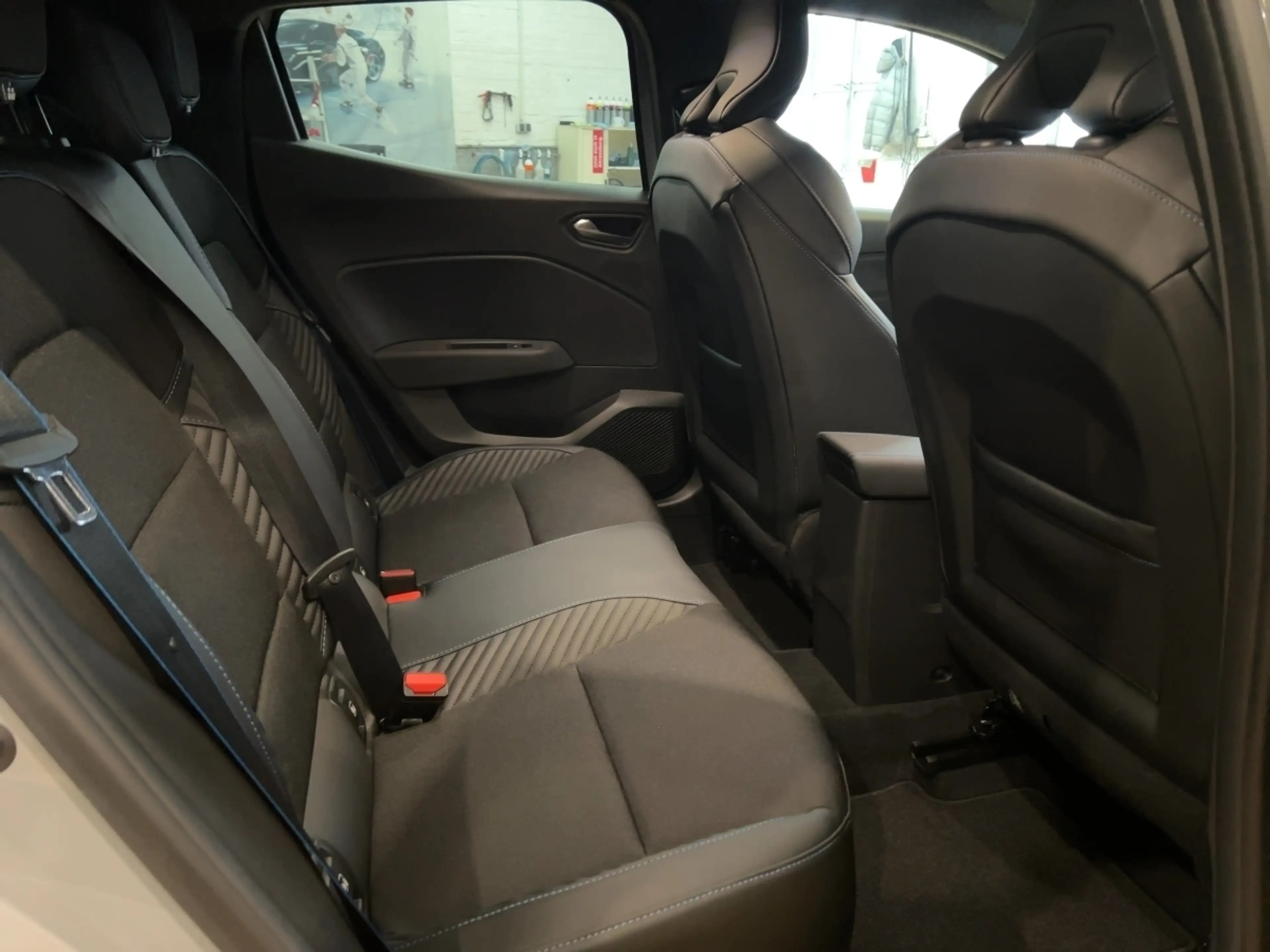 Renault Clio RIT ALPINE TCE 90 Apple CarPlay SHZ PDC BT — photo 9
