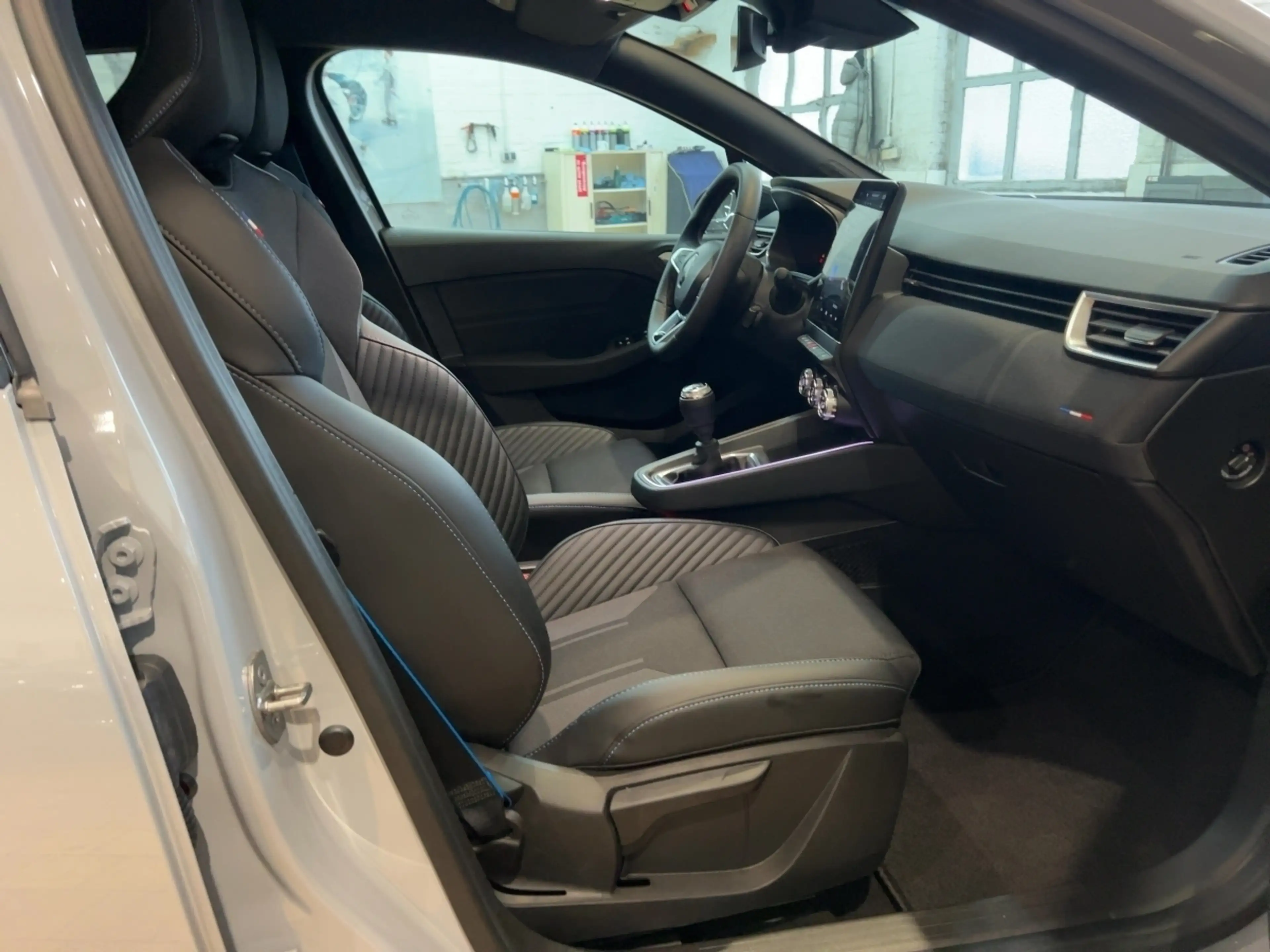 Renault Clio RIT ALPINE TCE 90 Apple CarPlay SHZ PDC BT — photo 8