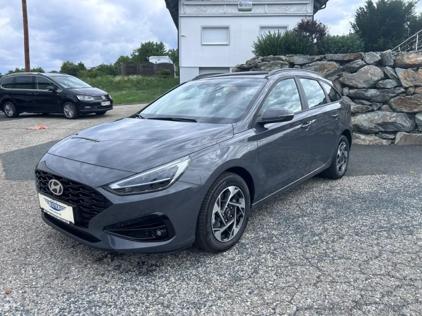 Hyundai i30 Hyundai i30 Kombi  1,5 GO Grau - 1