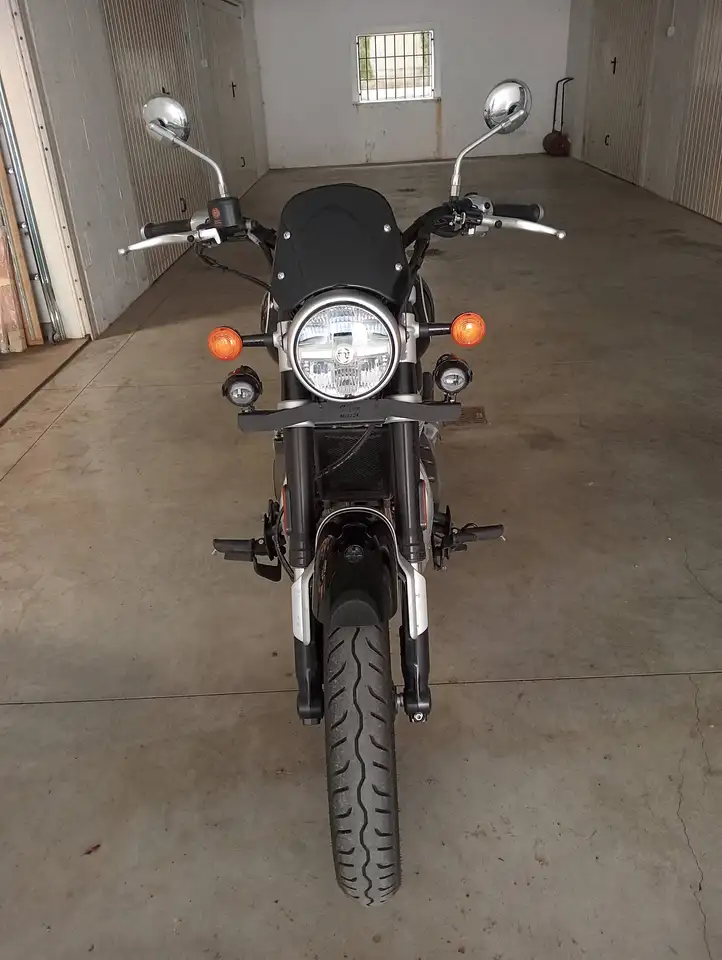 Royal Enfield Super Meteor 650