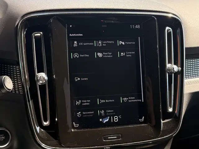 Volvo XC40 view 29