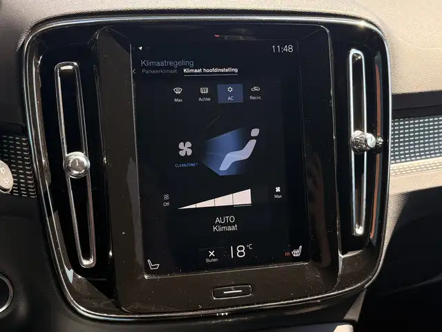 Volvo XC40 view 28