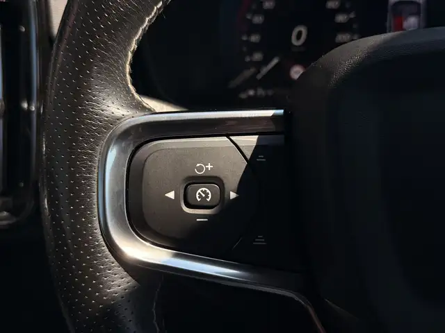 Volvo XC40 view 22