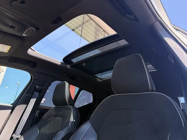 Volvo XC40 view 7