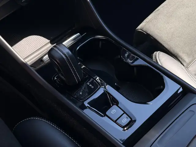 Volvo XC40 view 25