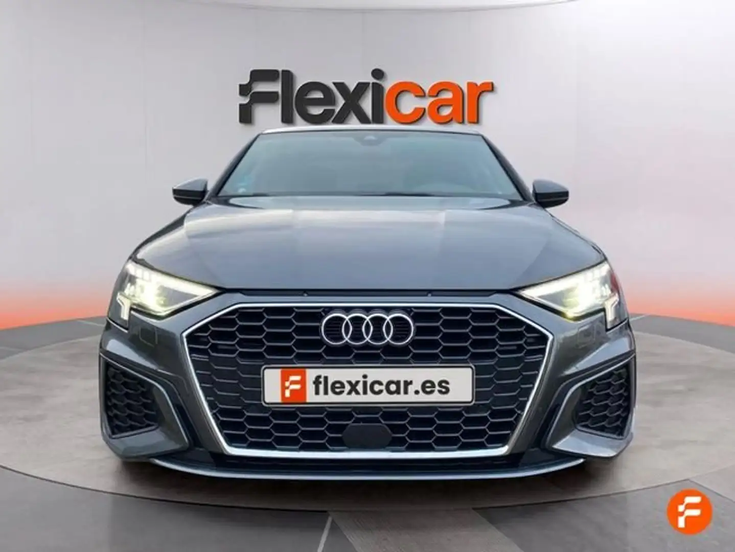 Audi A3 Sedán 35TDI S line Stronic Gris - 2