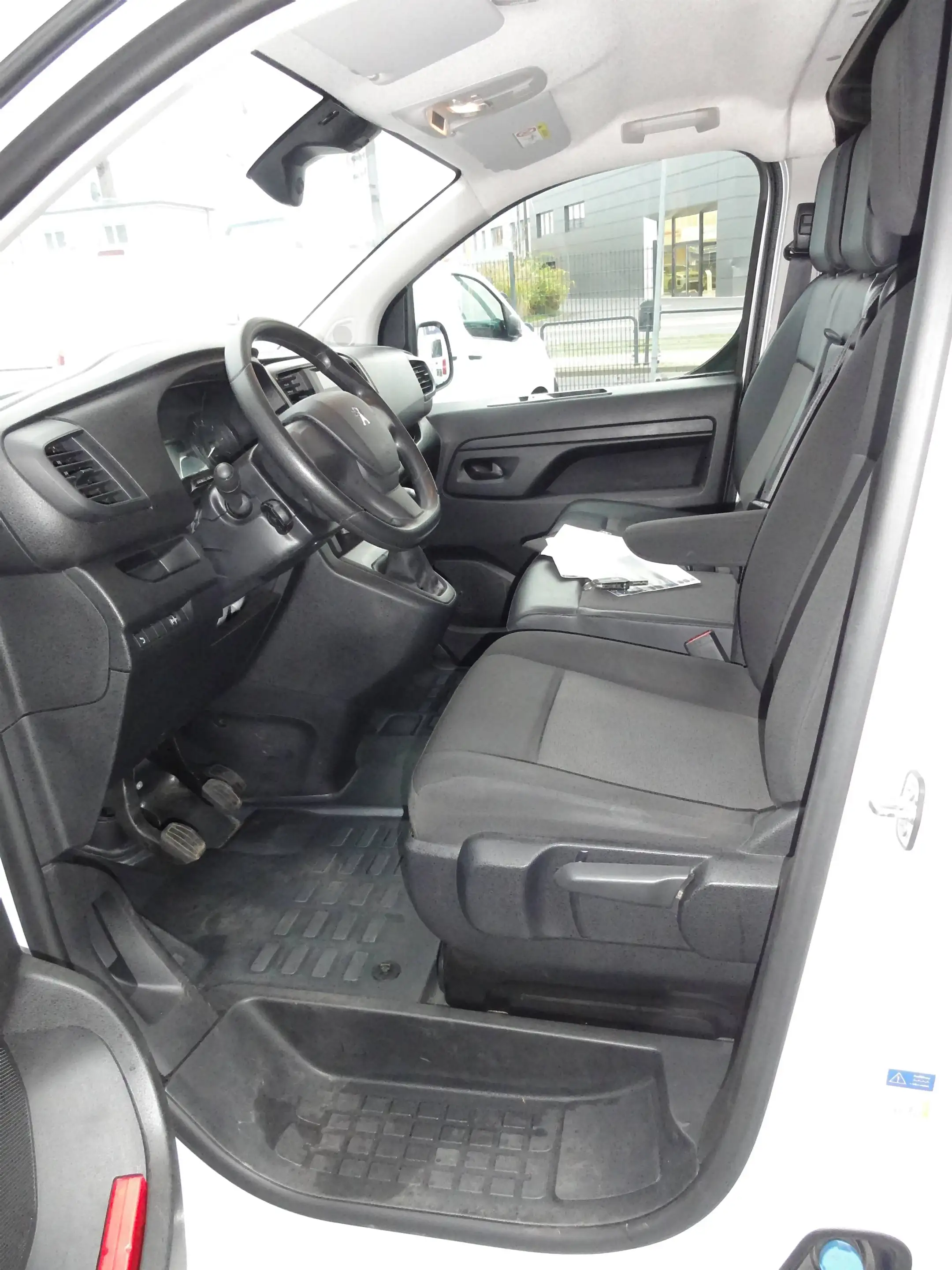 Peugeot Expert Expert Kasten1,5 l HDI 88 KW Navi H1L2 Klima LKW — photo 11