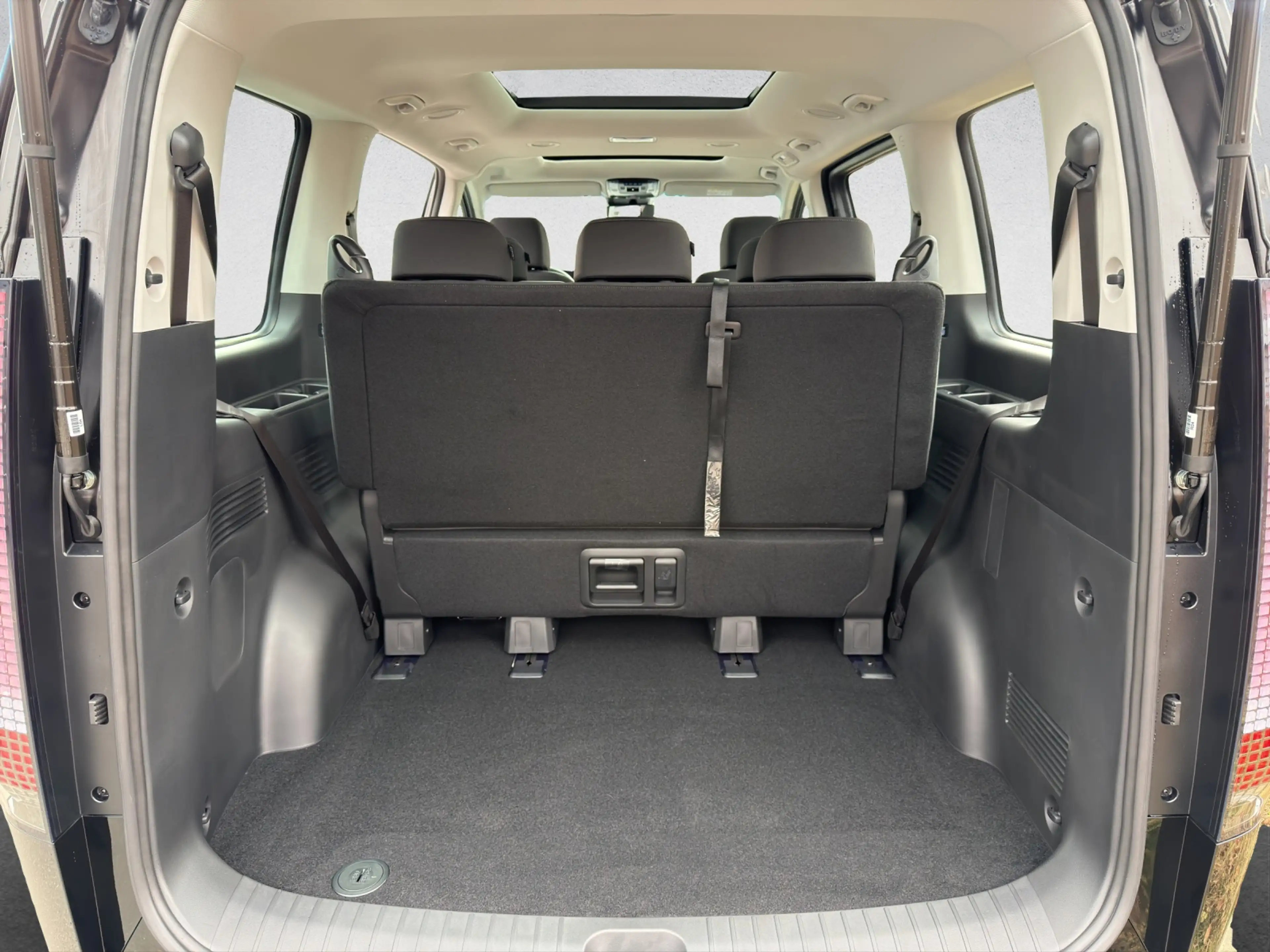 Hyundai STARIA Hybrid 1.6 T-GDi Trend PANO/NSCC/VIRTUAL — photo 15