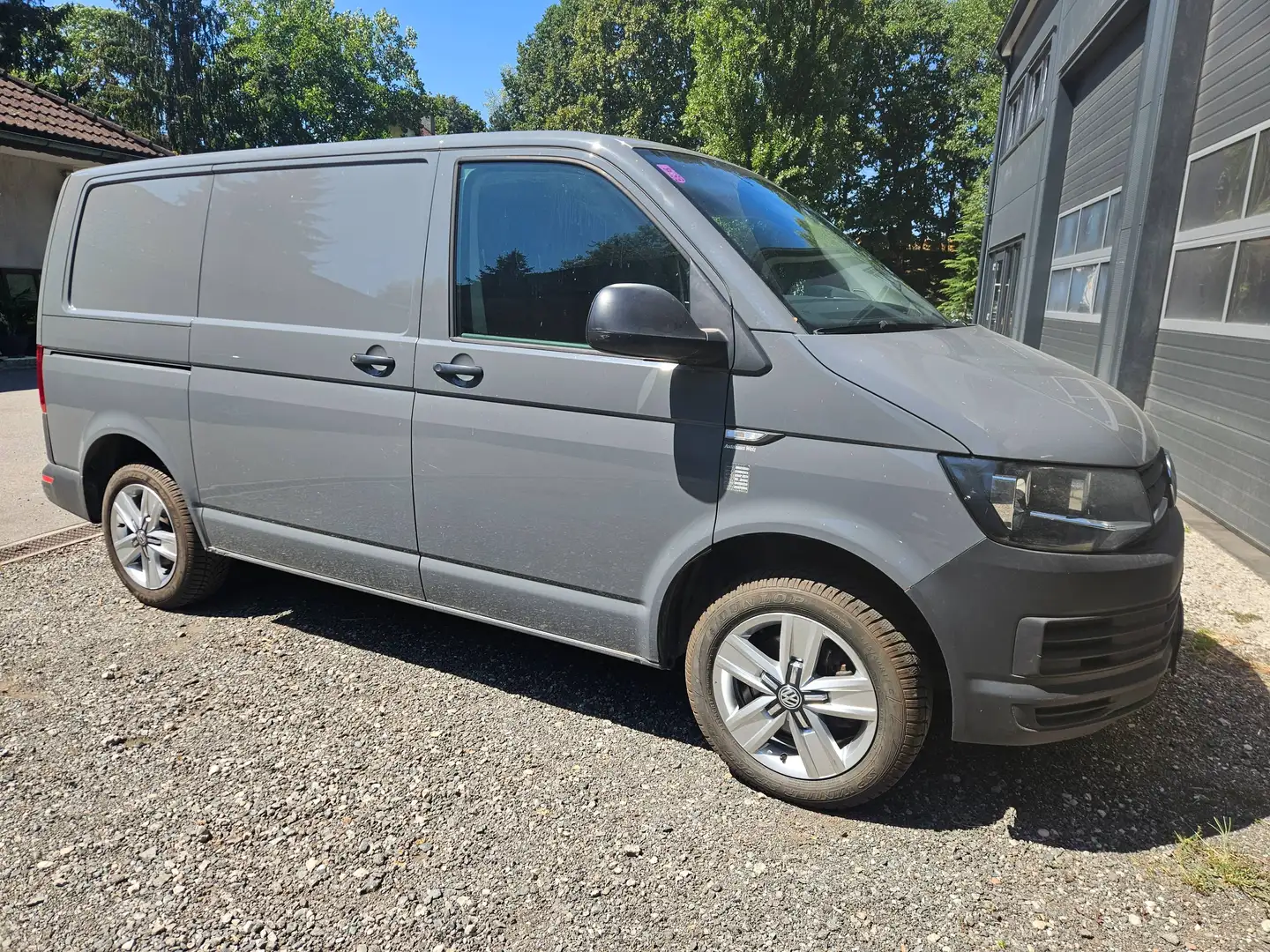 Volkswagen T6 Transporter Kastenwagen KR 2,0 TDI BMT Grau - 2