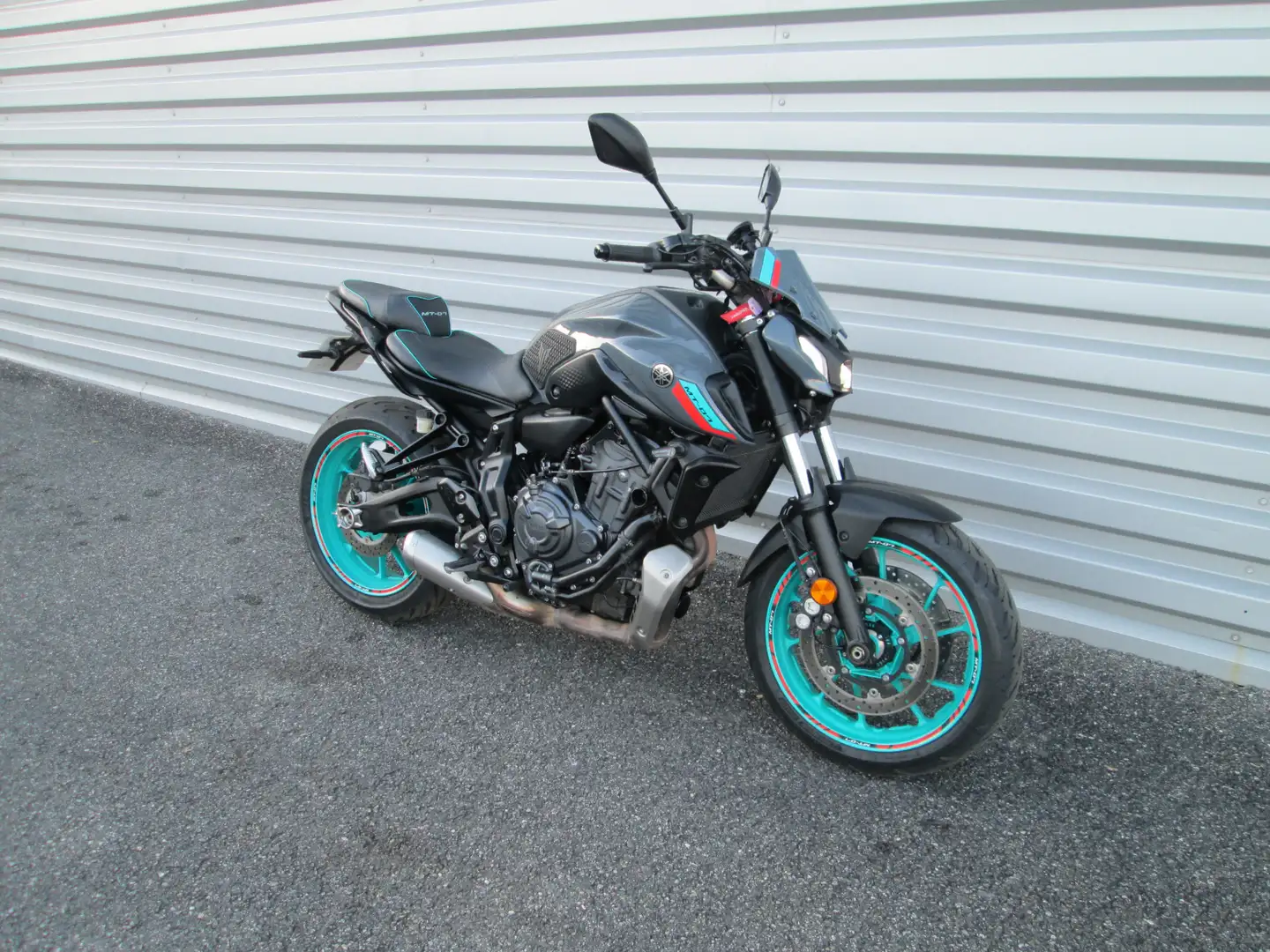 Yamaha MT-07 Šedá - 1