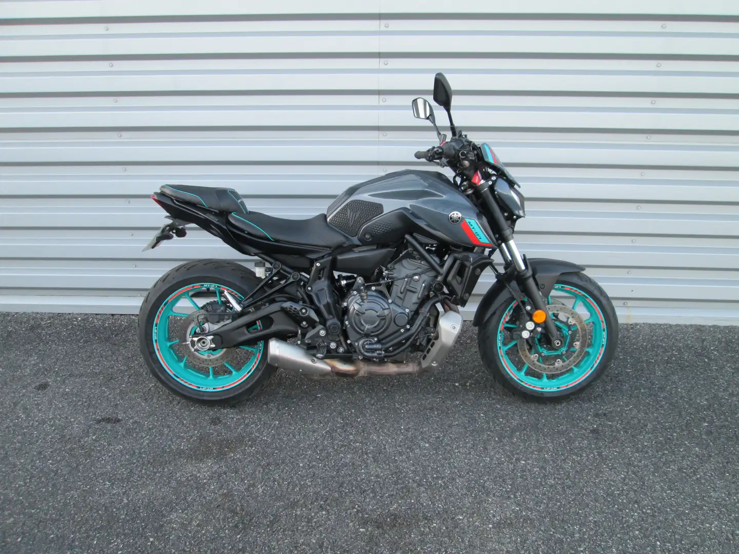 Yamaha MT-07 Šedá - 2