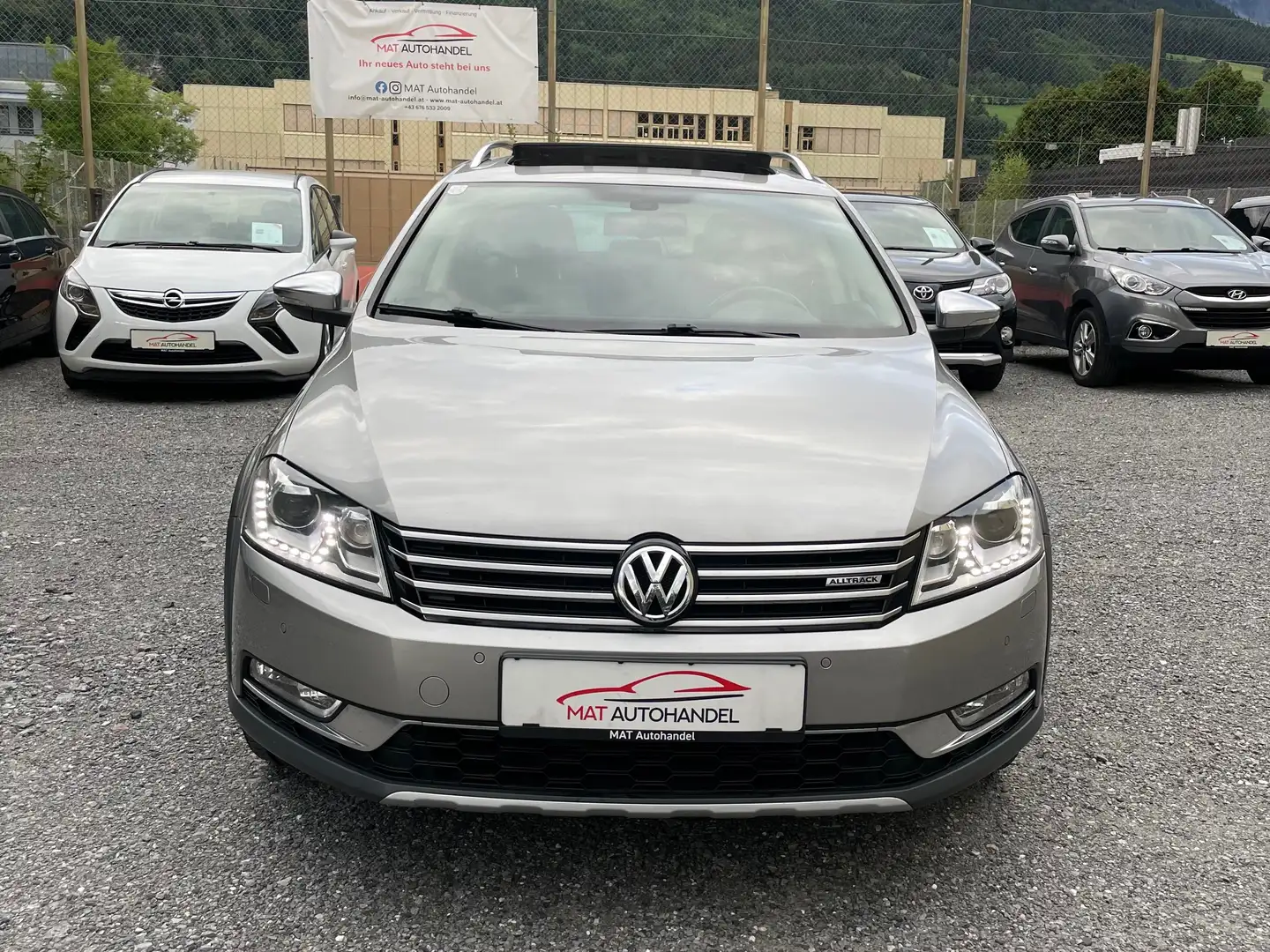 Volkswagen Passat Alltrack Sky 2,0 TDI DPF 4Motion *PANO*AHK*NAVI* Gris - 2