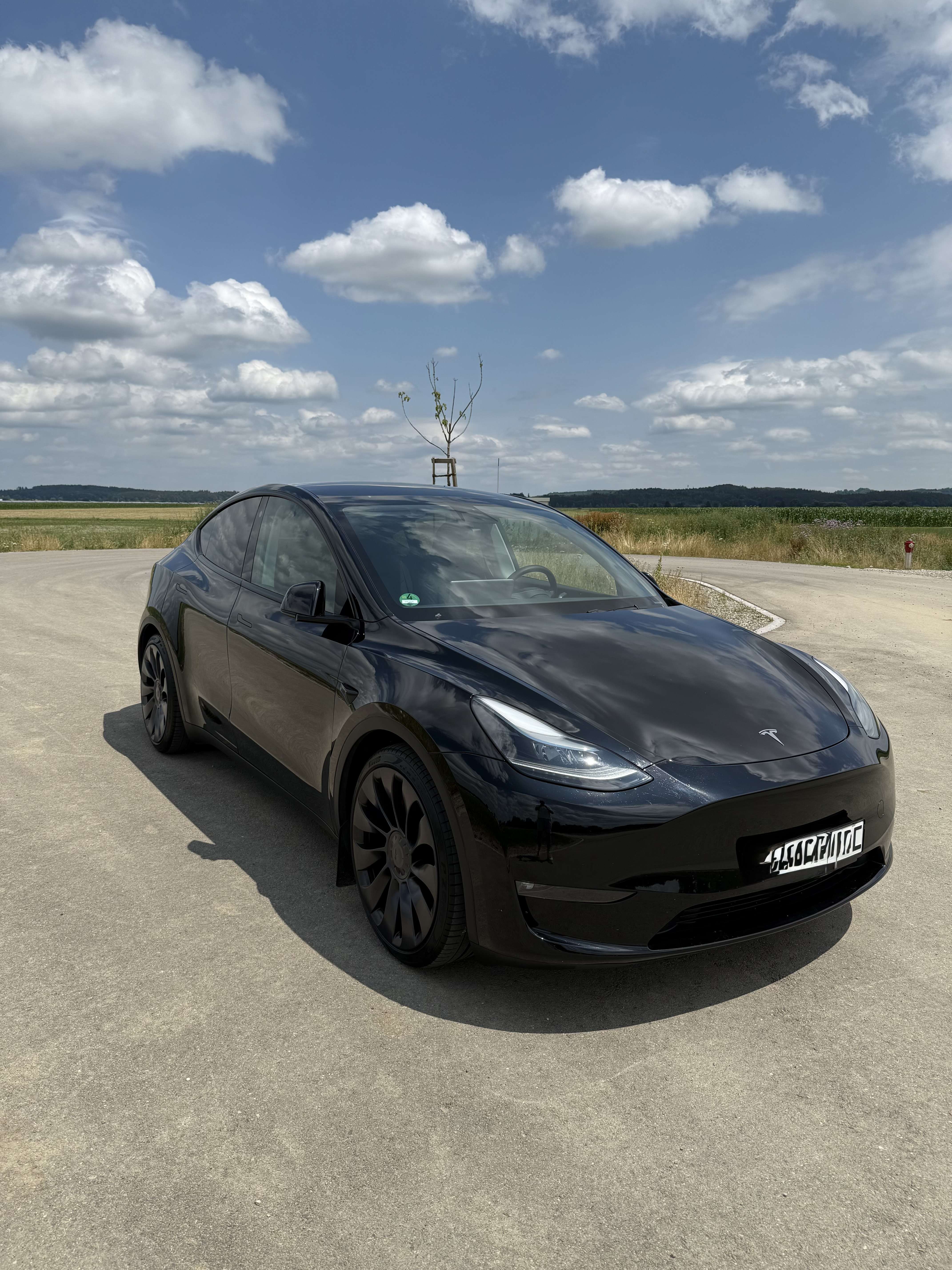 Second hand Tesla Model Y electro