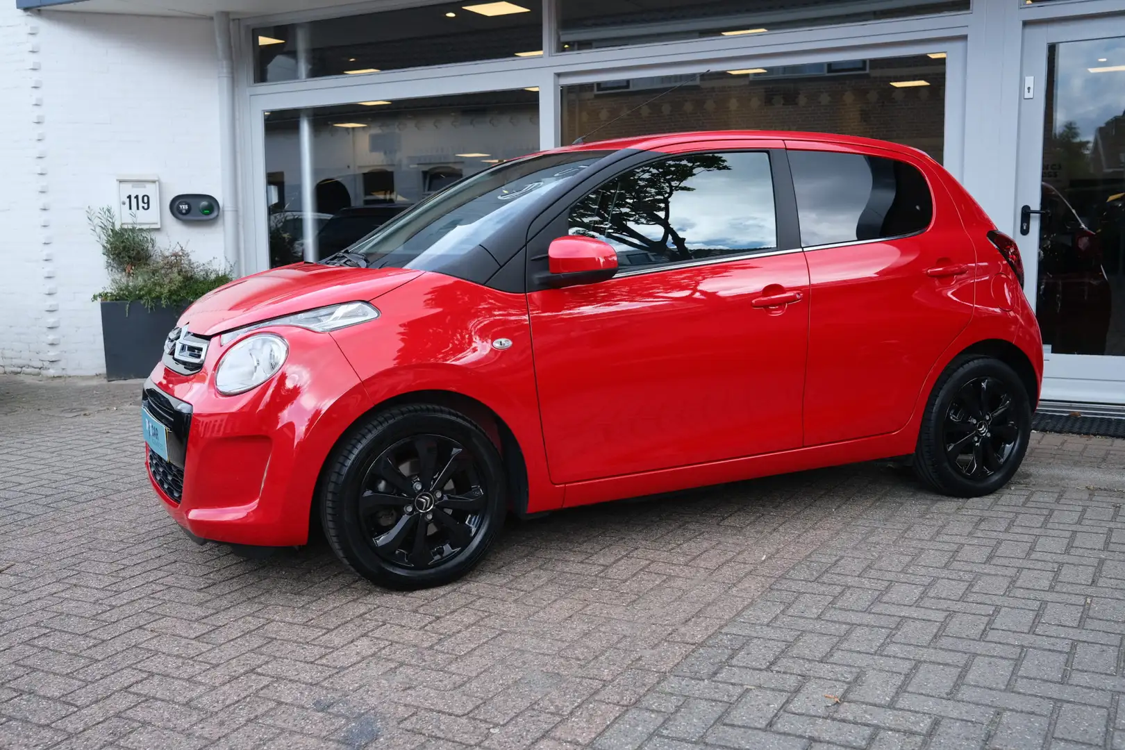 Citroen C1 VTi 72 Shine Touchscreen | Carplay/AndoidAuto | Ca Rouge - 2