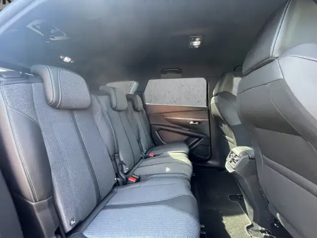 Peugeot 5008 view 14