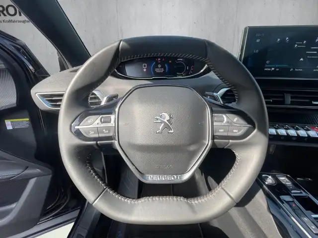 Peugeot 5008 view 10