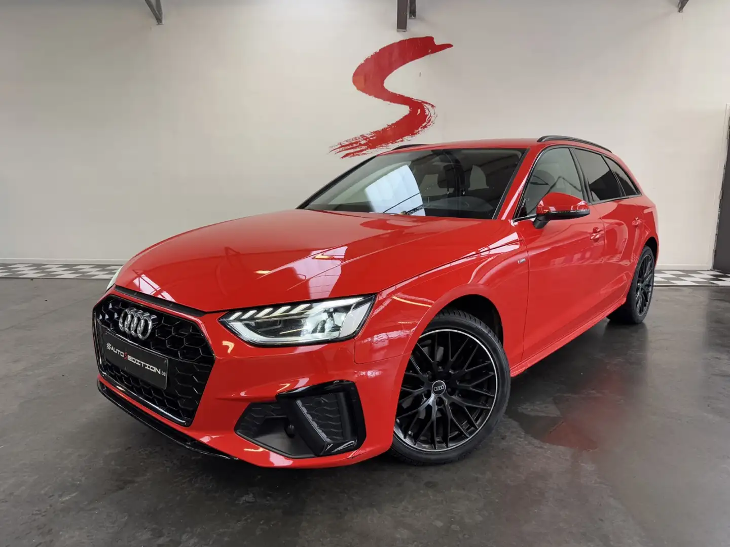 Audi A4 A4 AVANT G-TRON S-LINE S-TRONIC // HTVA: 16 446€ Rot - 1