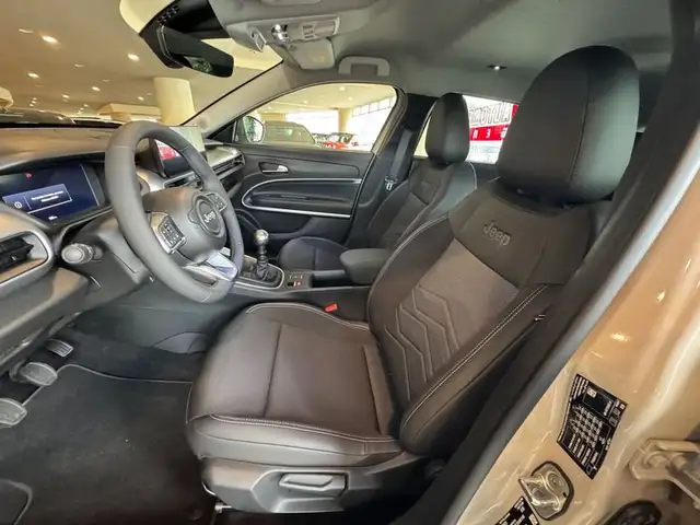 Jeep Avenger view 7