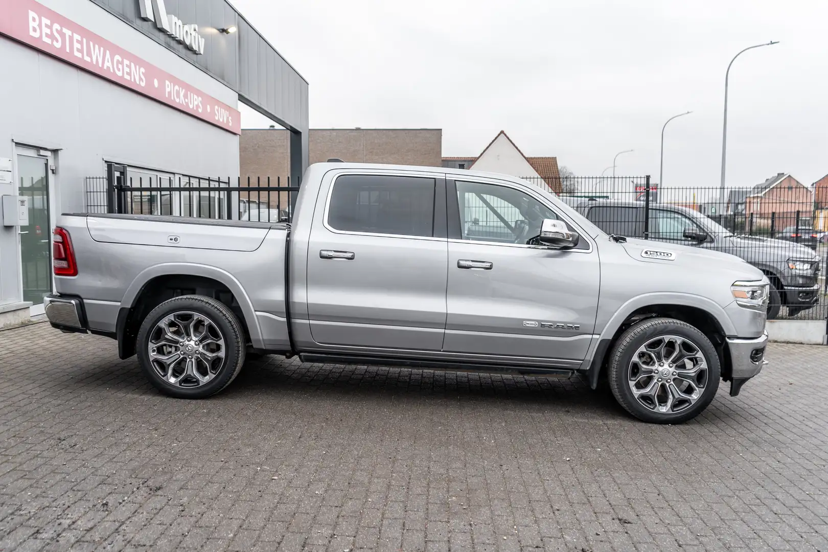 Dodge RAM 1500 Limited Longhorn Edition 5.7Hemi - LPG 200L Silber - 2