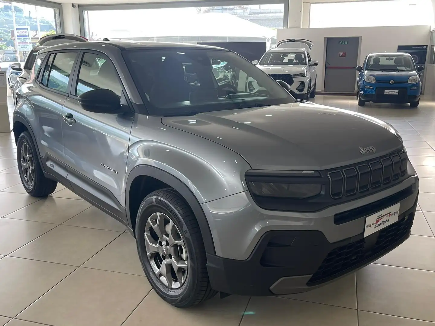 Jeep Avenger Ice My23 Avenger Longitude 1.2 100cv Grigio - 1