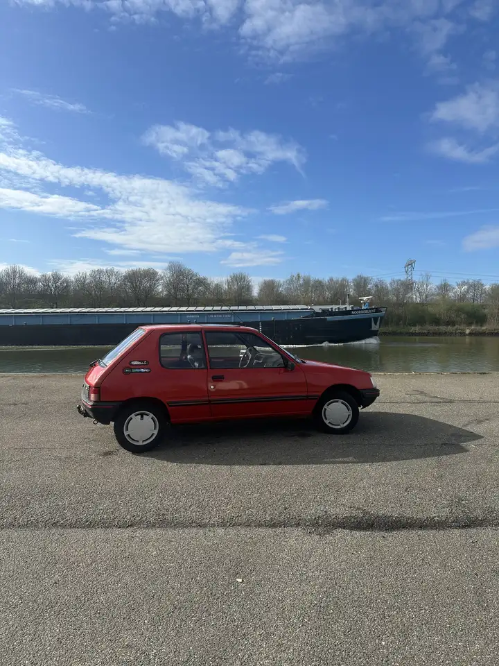 Peugeot 205 Accent, foto 3