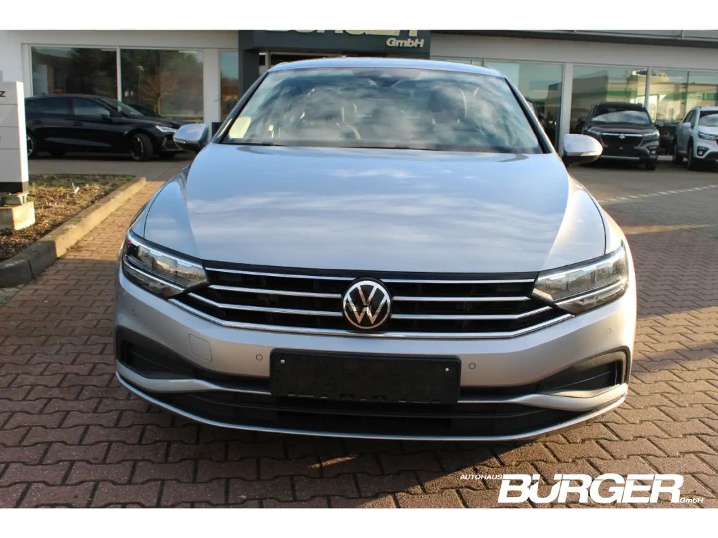 Volkswagen Passat Limosine Navi LED Klimaautom. DAB SHZ Spurhalteass Silber - 2