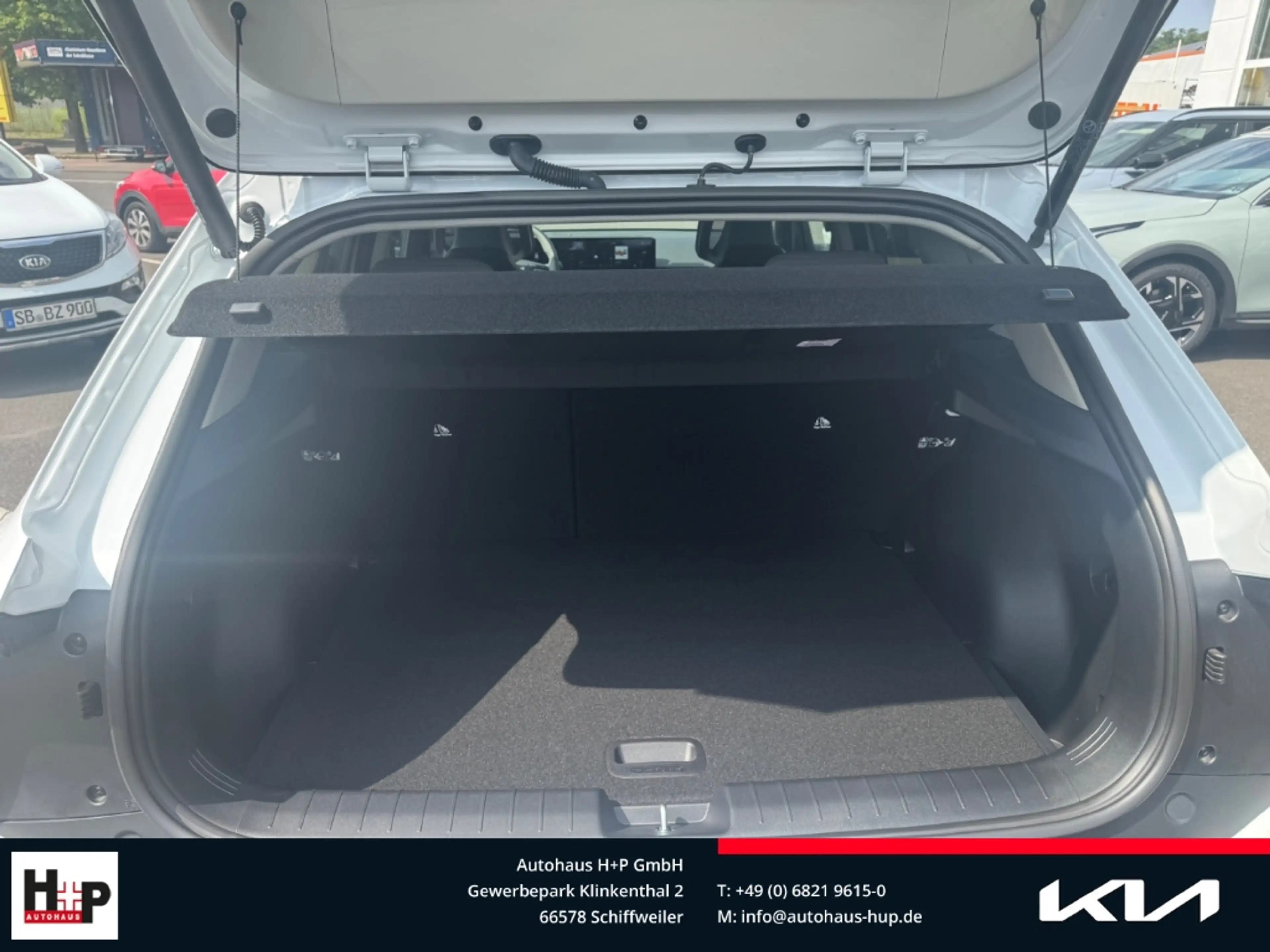Kia EV4 150 kW Earth Park Distance Control vo.&hi. Klimaau — photo 11