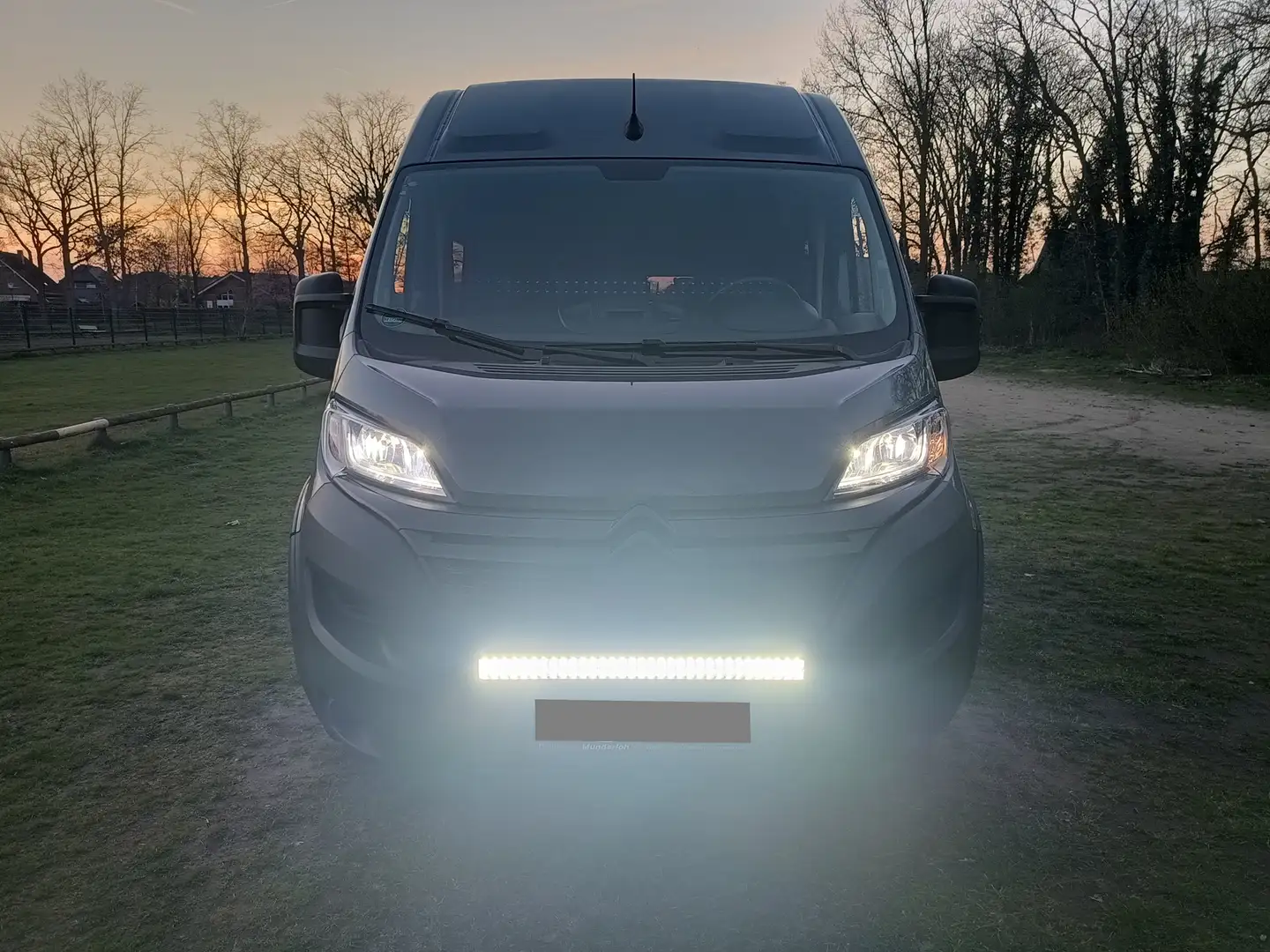Caravans-Wohnm Sonstige JUMPER  2023 / AUTARK / HOCHWERTIGER AUSBAU Grau - 2