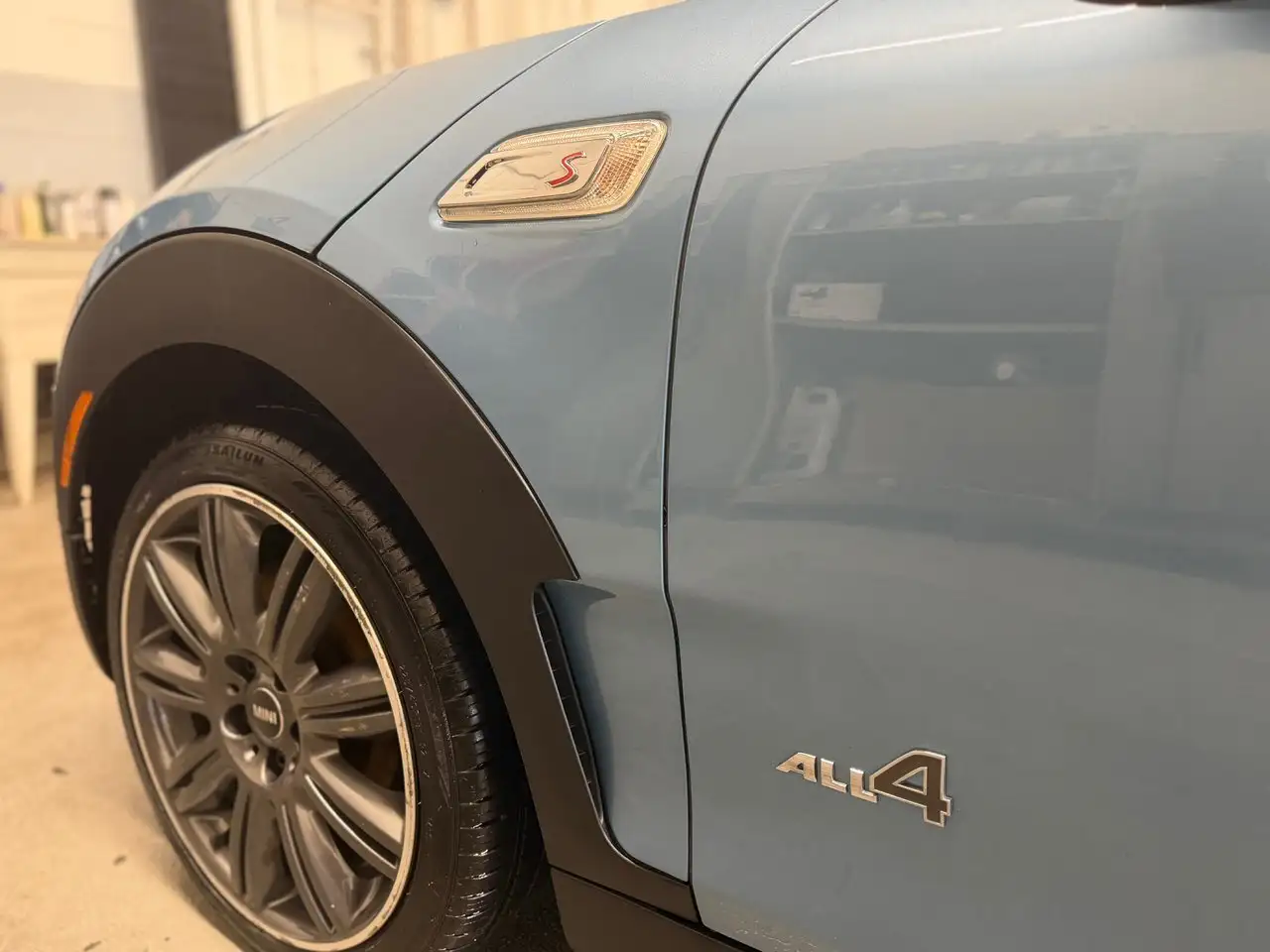 MINI Cooper Clubman photo MINI Cooper Clubman