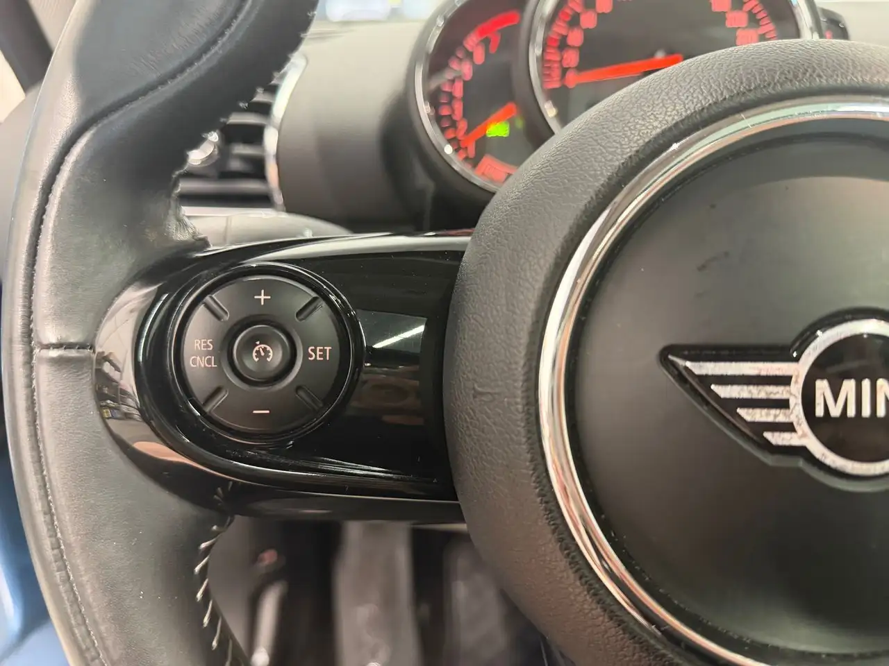 MINI Cooper Clubman photo MINI Cooper Clubman
