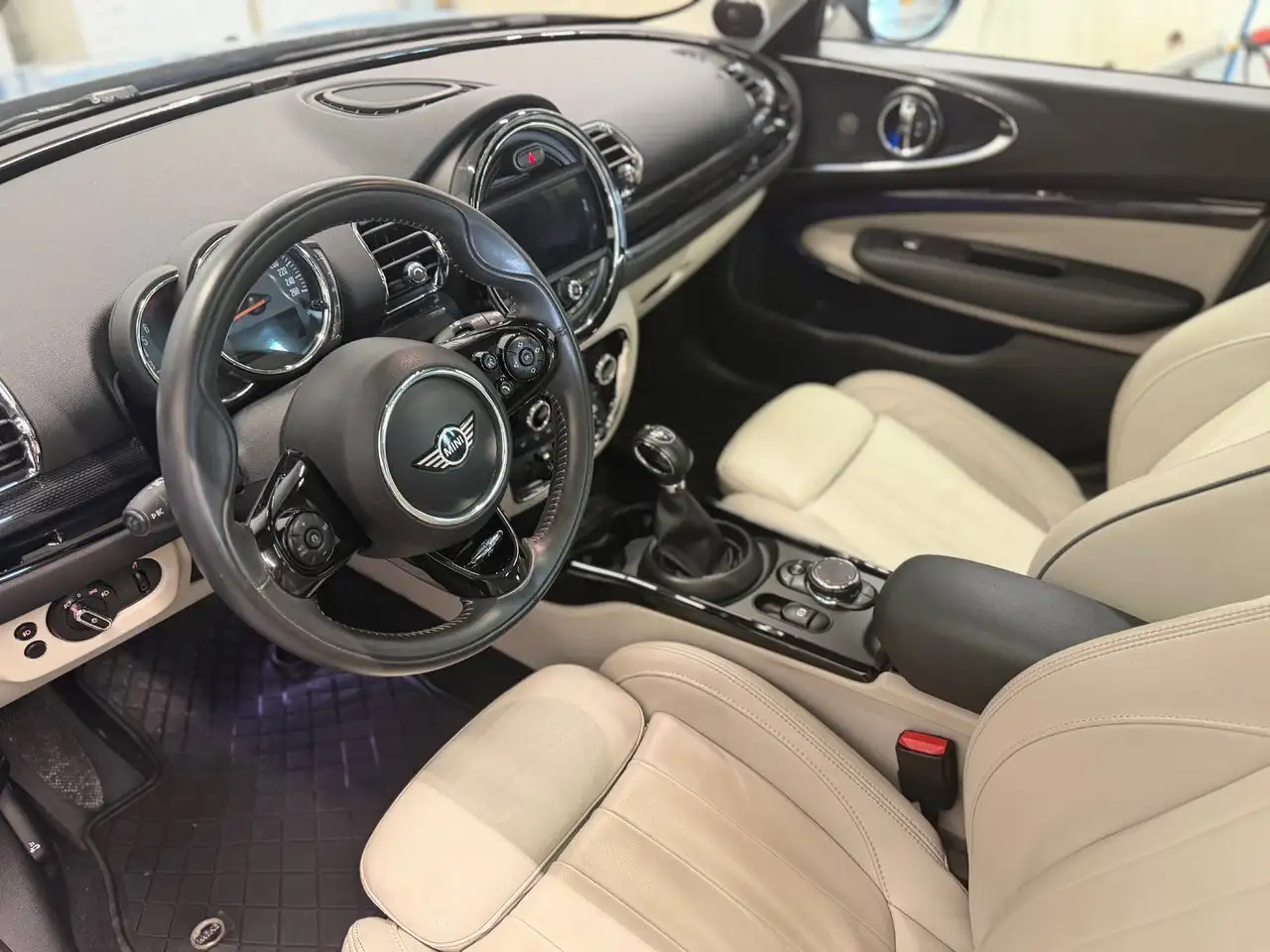 MINI Cooper Clubman photo MINI Cooper Clubman