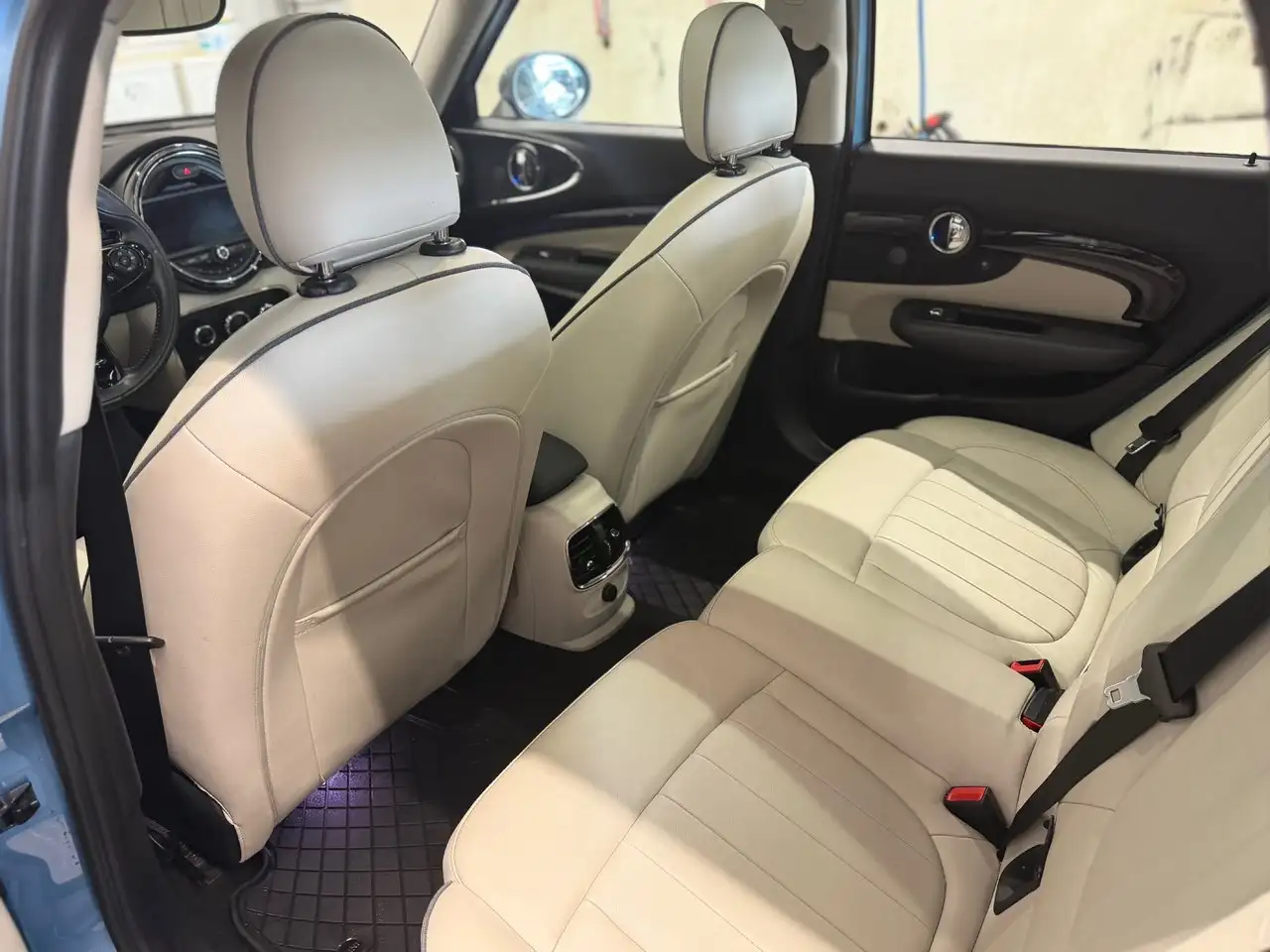 MINI Cooper Clubman photo MINI Cooper Clubman