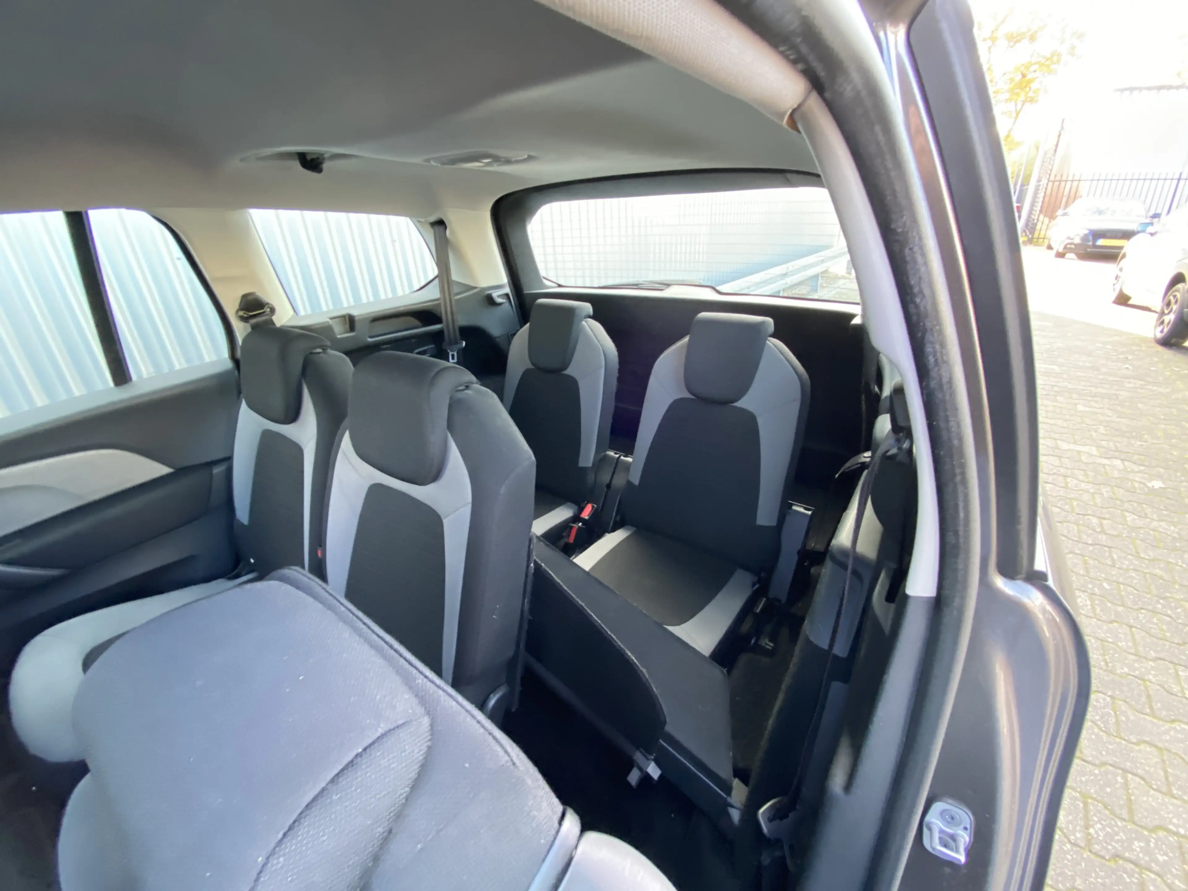 Citroen Grand C4 Picasso 1.2 PureTech Business 7p. Clima, Navi, CC, PDC, LM — photo 7