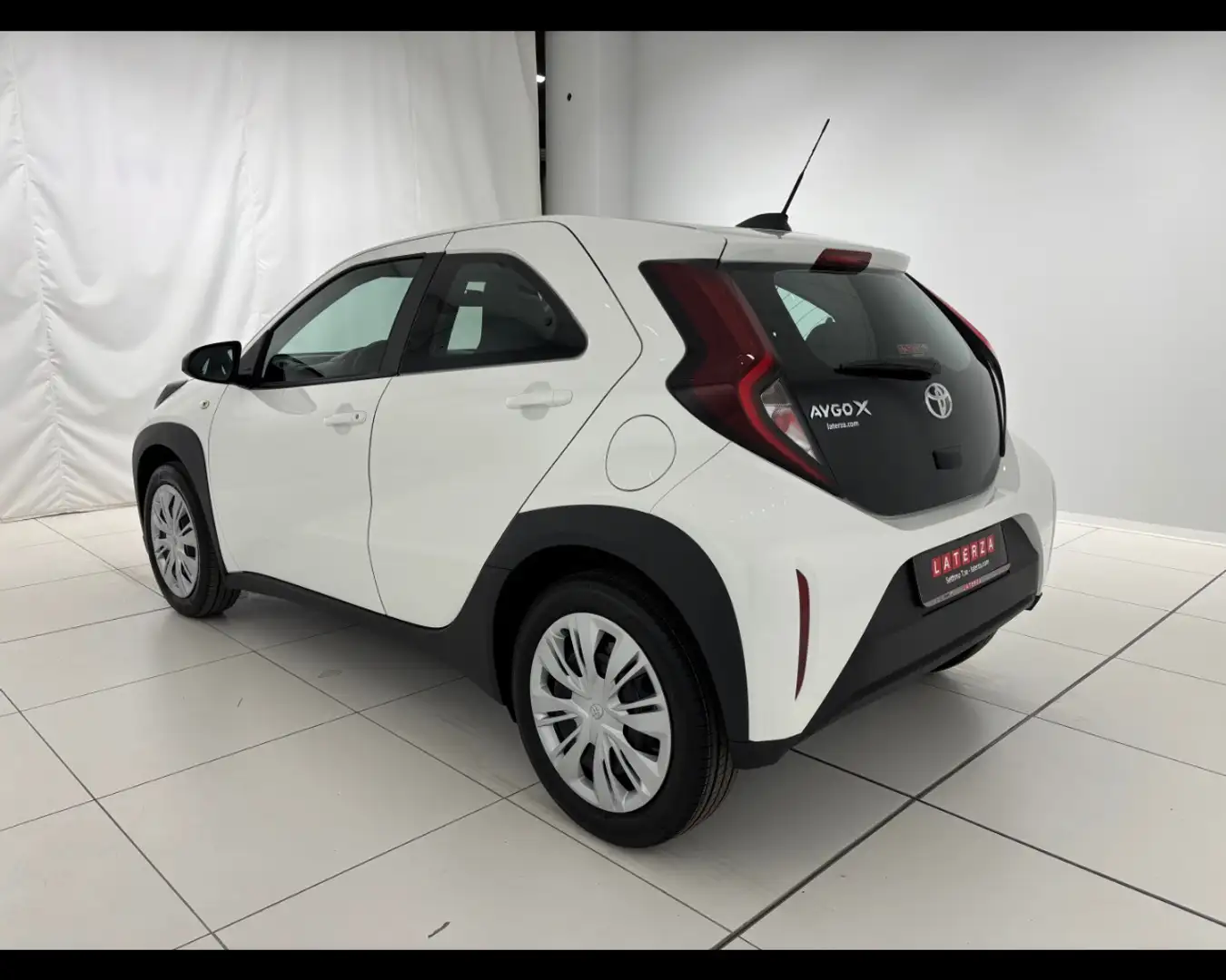 Toyota Aygo X 1.0 Active Blanc - 2