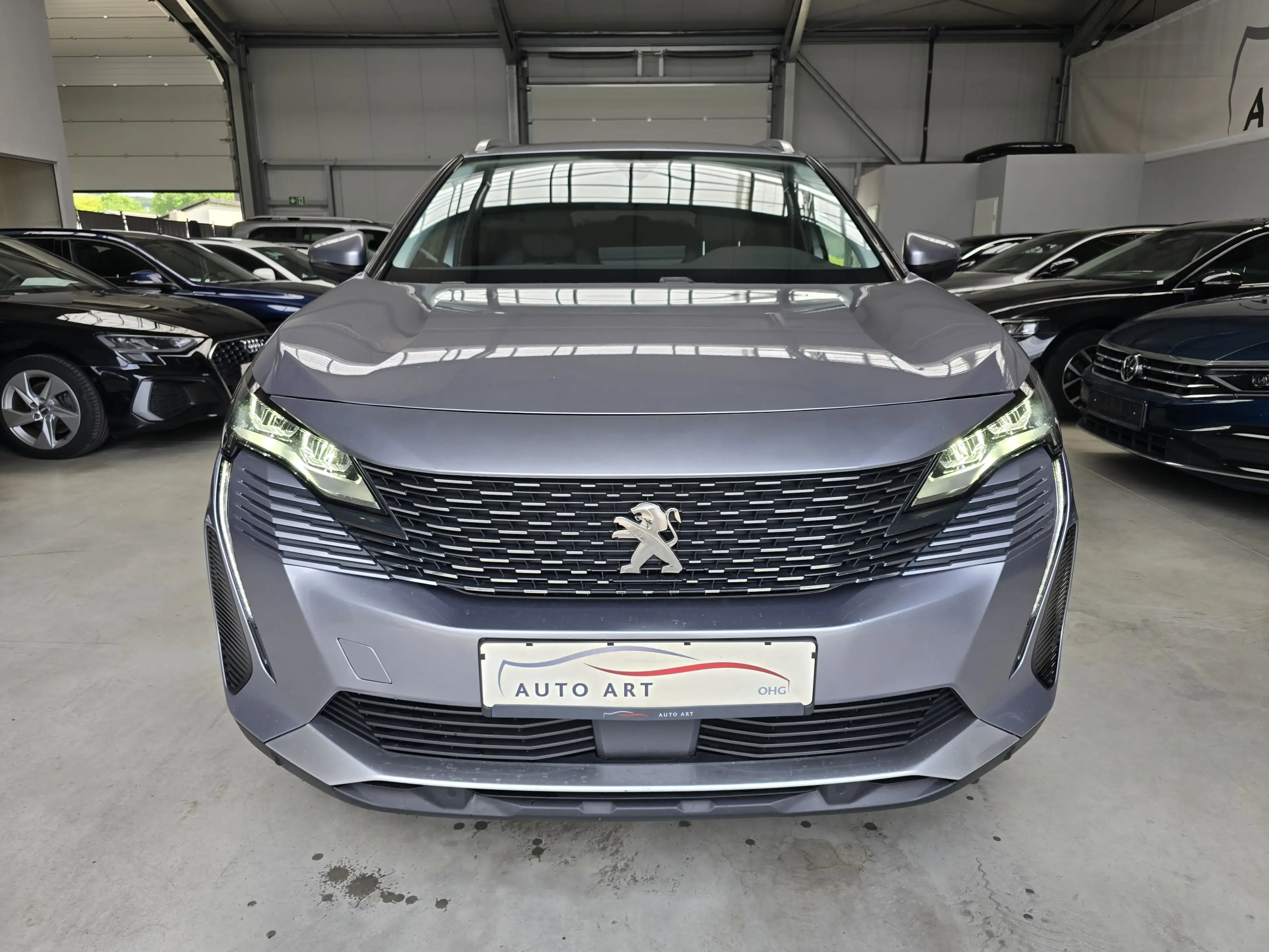 Peugeot 5008 Allure 7Sitzer LED AHK Navi SHZ DAB+ — photo 2