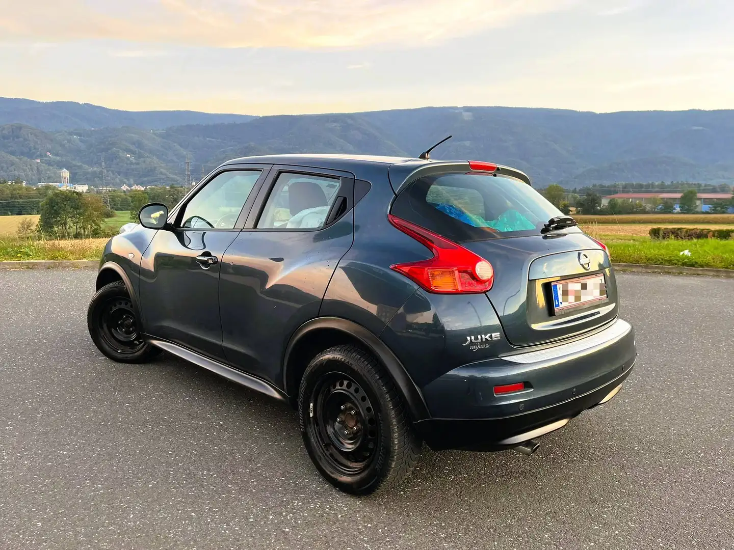Nissan Juke Nissan Juke 1,6 Benziner Blau - 2