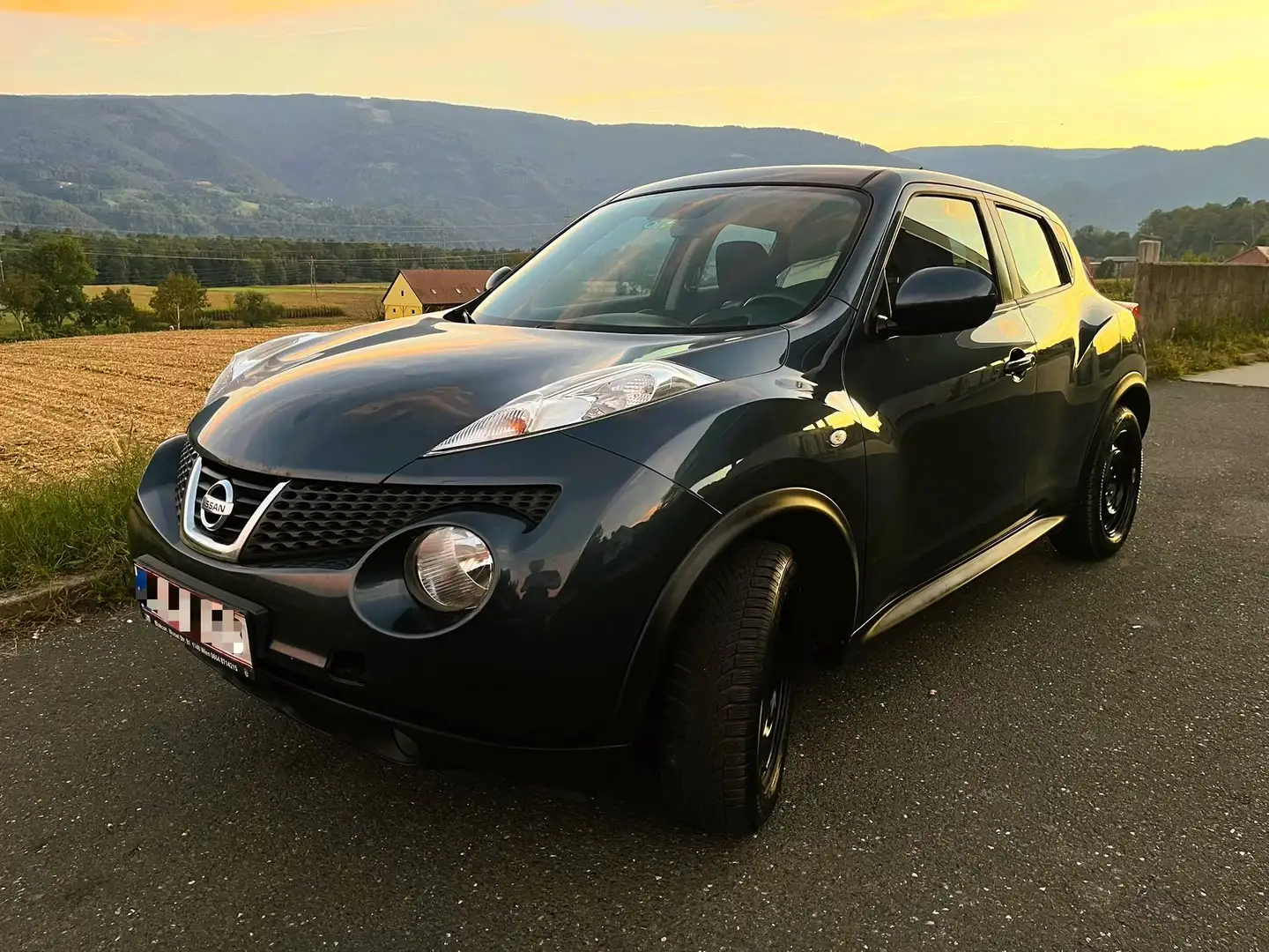 Nissan Juke Nissan Juke 1,6 Benziner Blau - 1