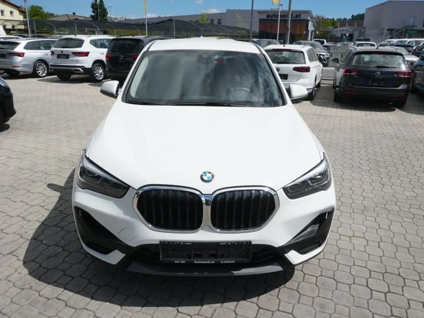 BMW X1 sDrive 18d Aut. *LED+NAVI* Weiß - 2