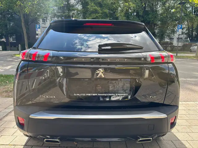 Peugeot 2008 view 4